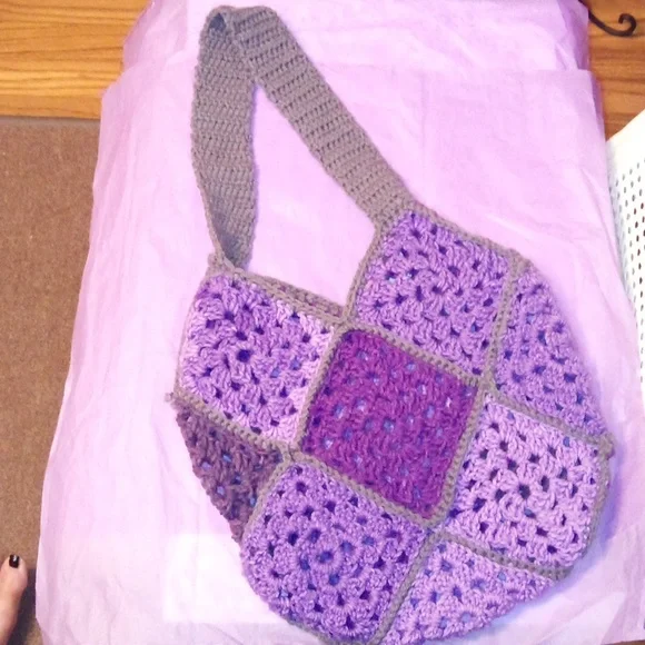 Crochet Purples π Handbag - Picture 4 of 5